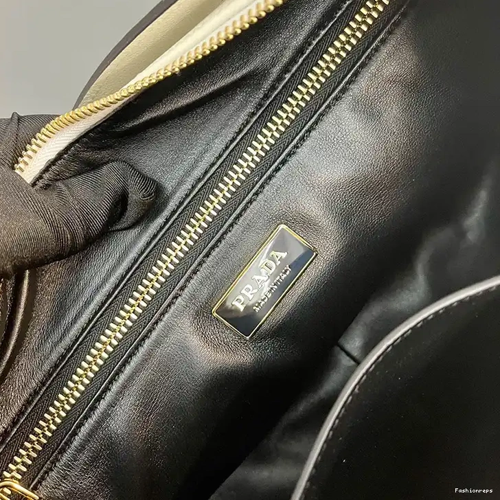 Fashionrepsfam ru Bags 2407YZ0073 Prada 0805